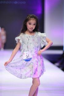 儿童模特走秀视频,捕捉镜头下的时尚精灵